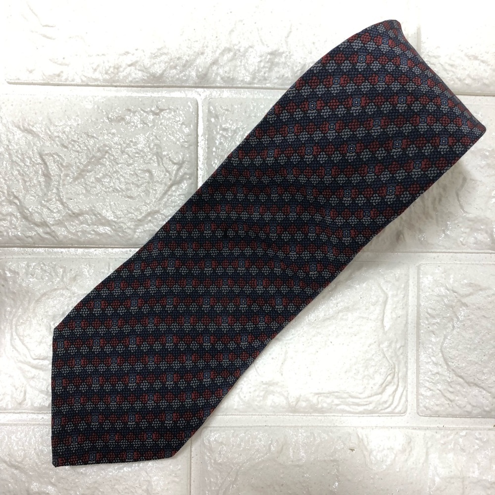 Handmade 100% silk tie
